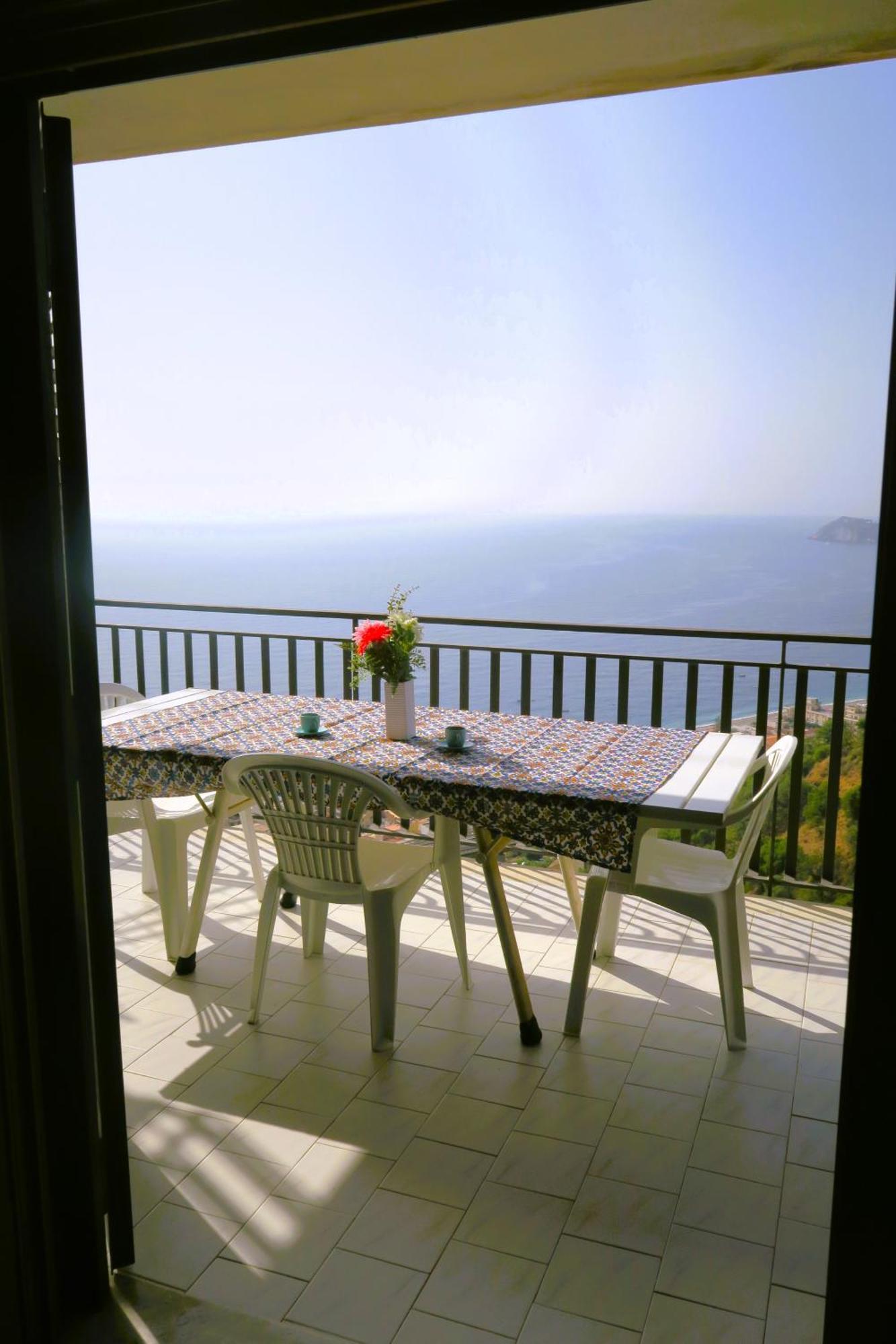Collina Del Sole Apartment Letojanni Exterior photo