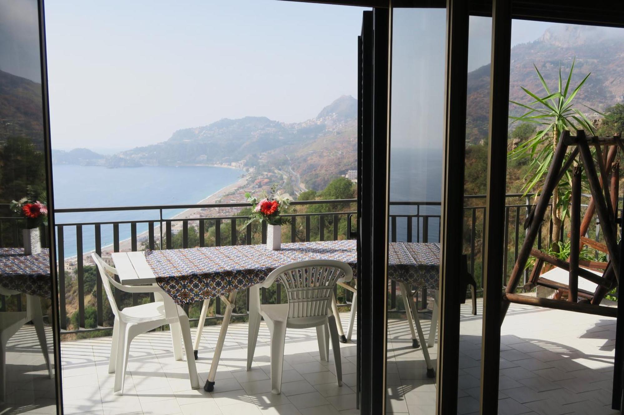Collina Del Sole Apartment Letojanni Exterior photo