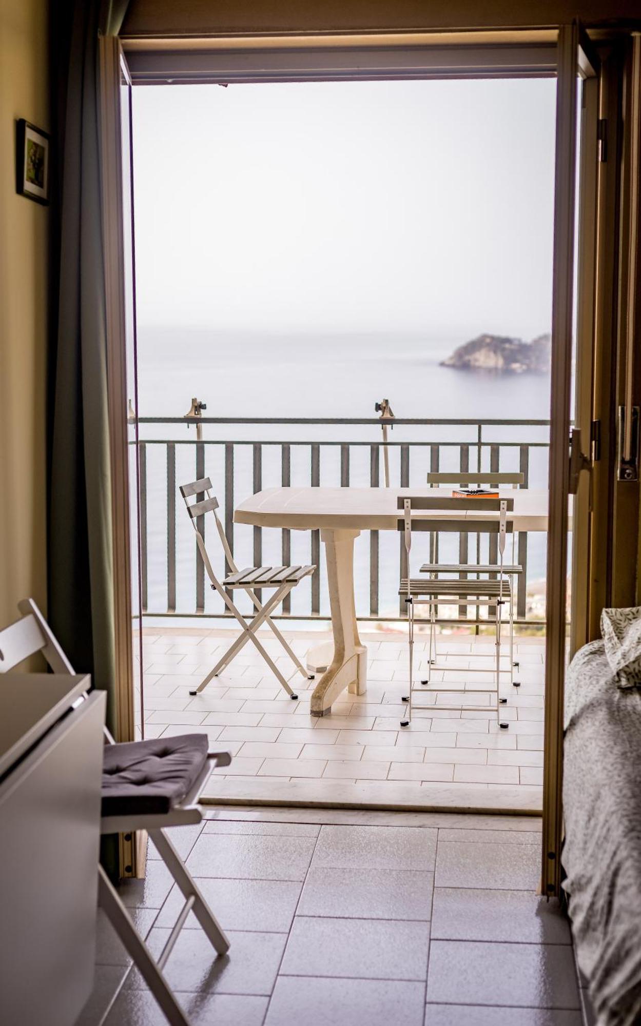 Collina Del Sole Apartment Letojanni Exterior photo
